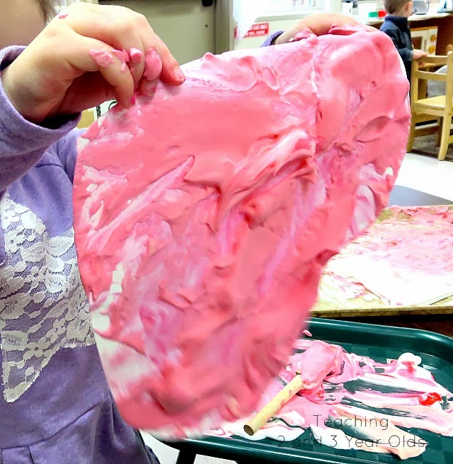 Teaching 2 and 3 Year Olds: Marbled Valentines Hearts for Young Children