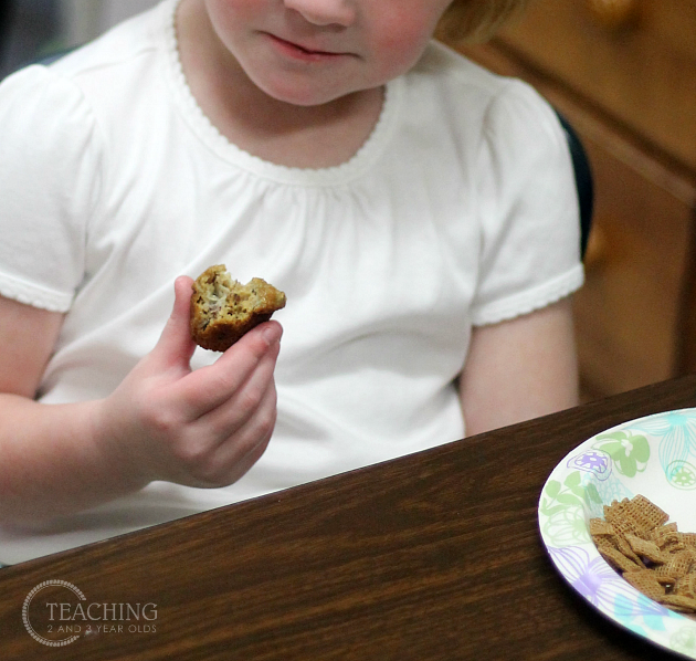 Easy Chocolate Chip Banana Muffins - Cooking with Kids