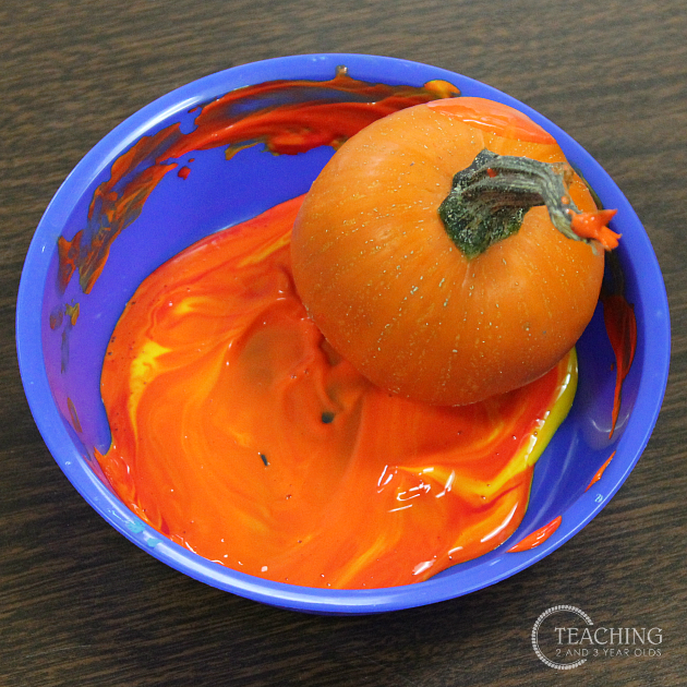 Easy Pumpkin Painting for Toddlers and Preschoolers