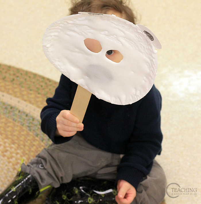 How to Make Polar Bear Masks for a Toddler Winter Activity