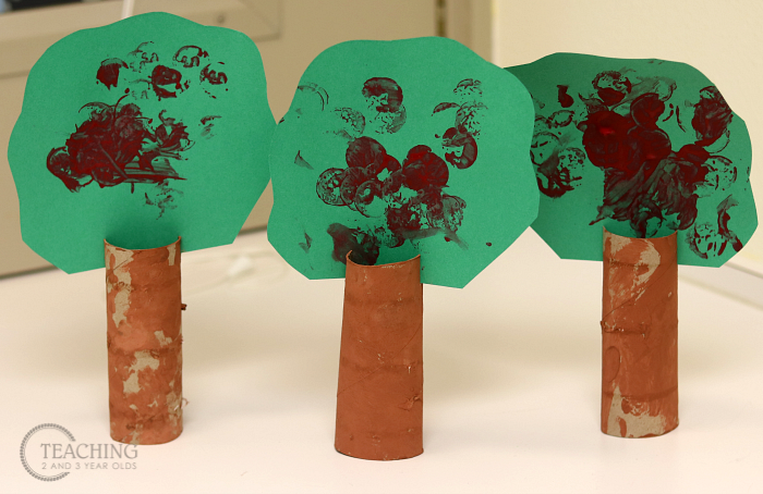 How to Make 3-Dimensional Apple Tree Art Using Paper Tubes