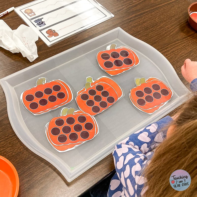 preschool pumpkin counting activity