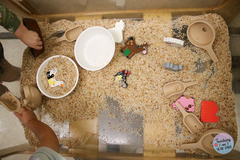 Toddler Farm Sensory Bin Using Puzzle Pieces
